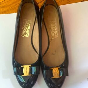 Ladies ferragamo shoes